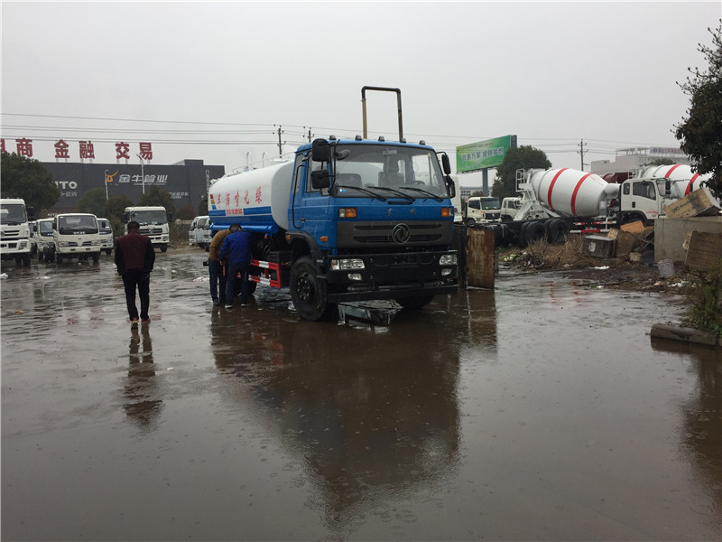 灑 水 車(chē)91.jpg